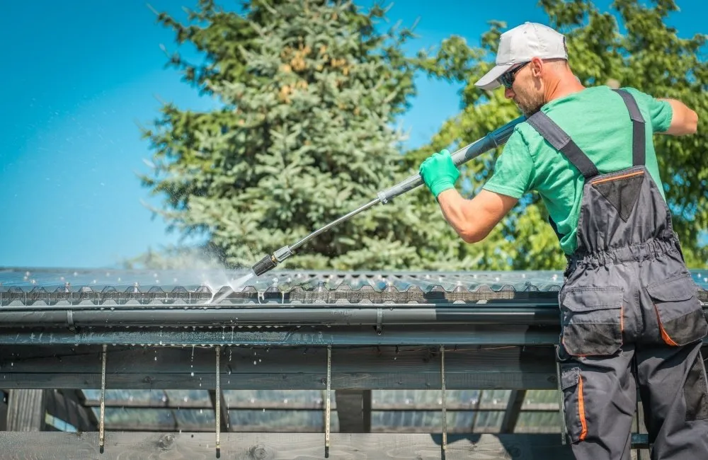 Clean Gutters