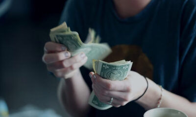 Payday Loans eLoanWarehouse: Fast Cash or Financial Trap?