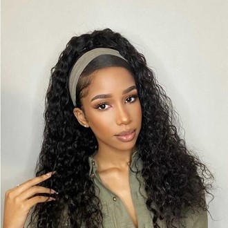 2. Soft Curls or Loose Waves