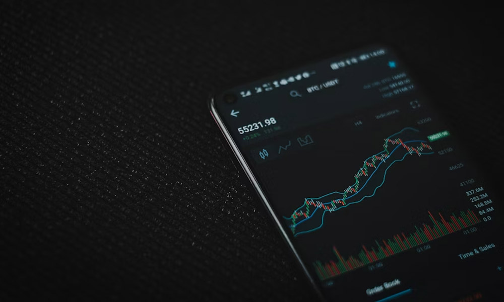 Liquidity Provider in Crypto: Their Role and the Services That Keep Markets Moving